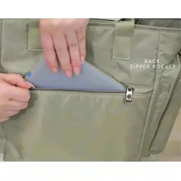 LUG Bustle Convertible Tote / Shoulder Bag / Top Handle Bag - Raspberry - Picture 10 of 16